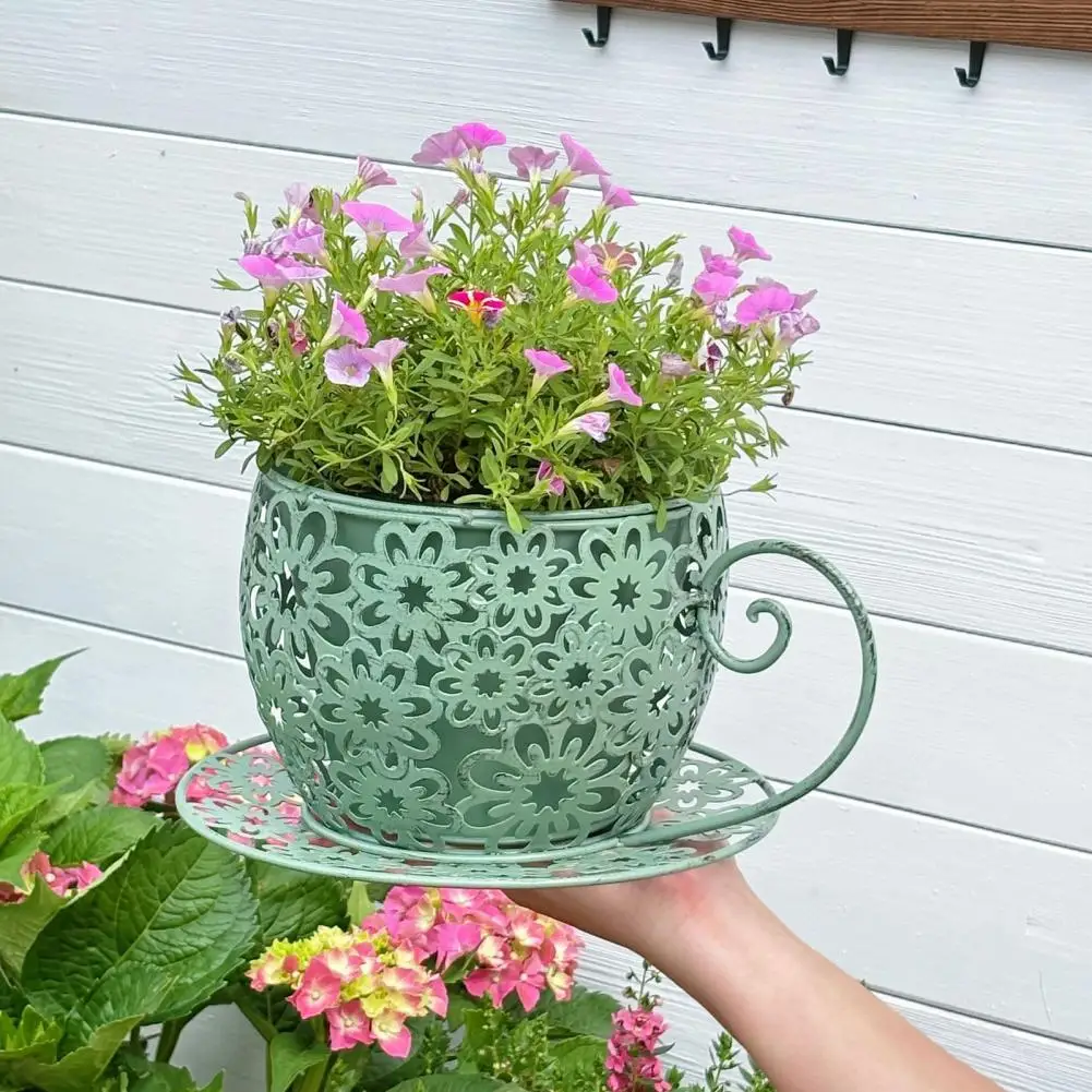 Pot de fleurs vintage en fer, jardinière en métal, pot de fleurs vintage en forme de tasse à thé avec découpe florale en fer, pot décoratif pour succulentes et herbes