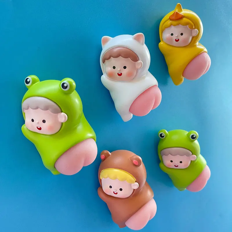 Children's Christmas gift mini Q cute lie on the stomach pinching fart cute character car desktop ornaments Action Figures XD15