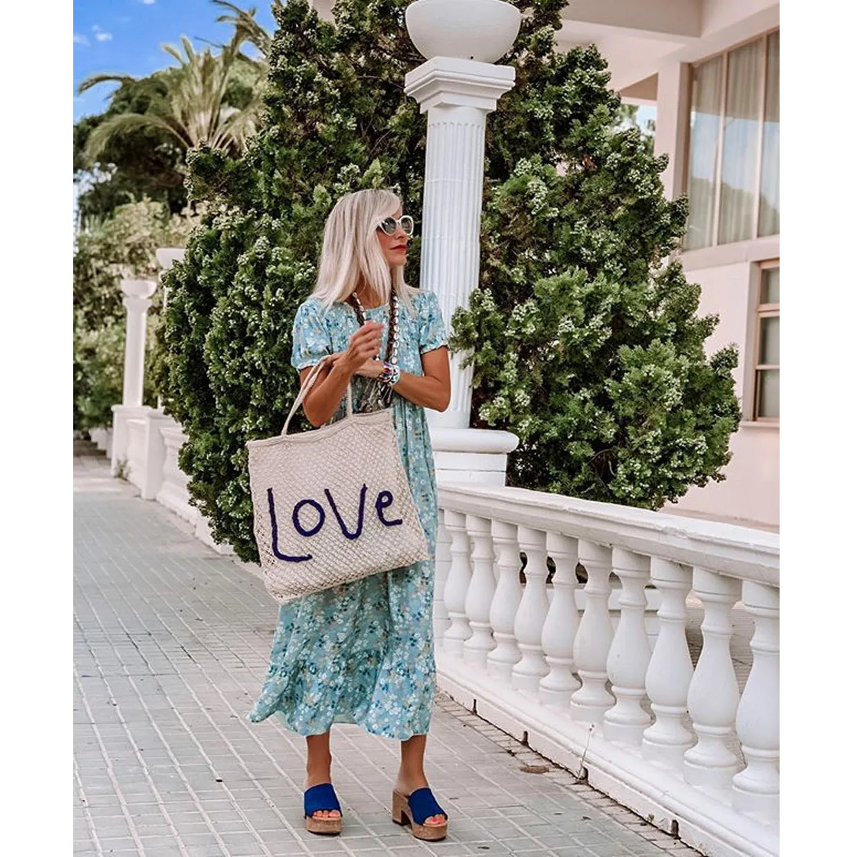 

2025 Summer New Fashion Floral Large Skirt Lace Dress 20821