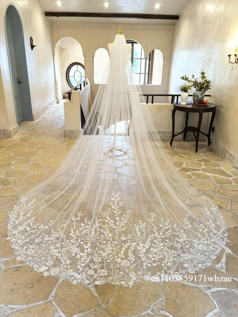 New Elegant Bridal Veil with Wild Flower Lace Veils Royal Custom Wedding Veil Hand Made Veil