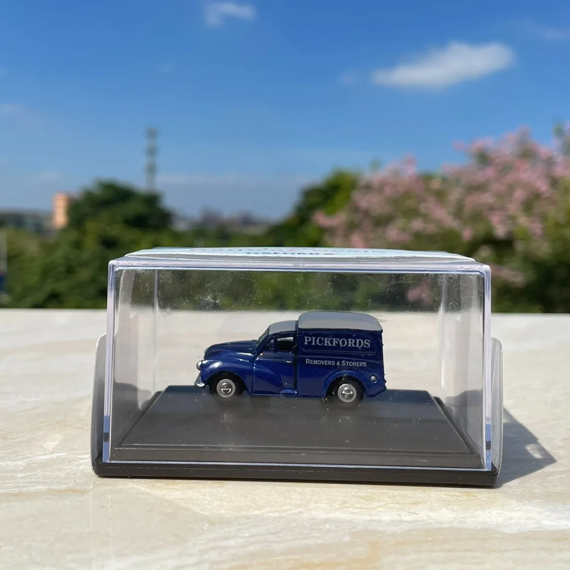 Diecast 1:76 Scale Morris Pickup Truck Alloy Car Model Collection Souvenir Display Ornaments Vehicle Toy