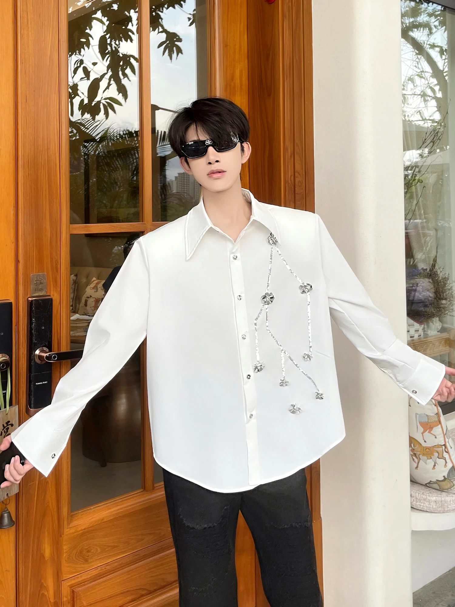 2025 جديد الصناعة الثقيلة مطرزة ثلاثي الأبعاد زهرة سوداء قميص طويل الأكمام المألوف العصرية الرجال العصرية قميص فضفاض #5