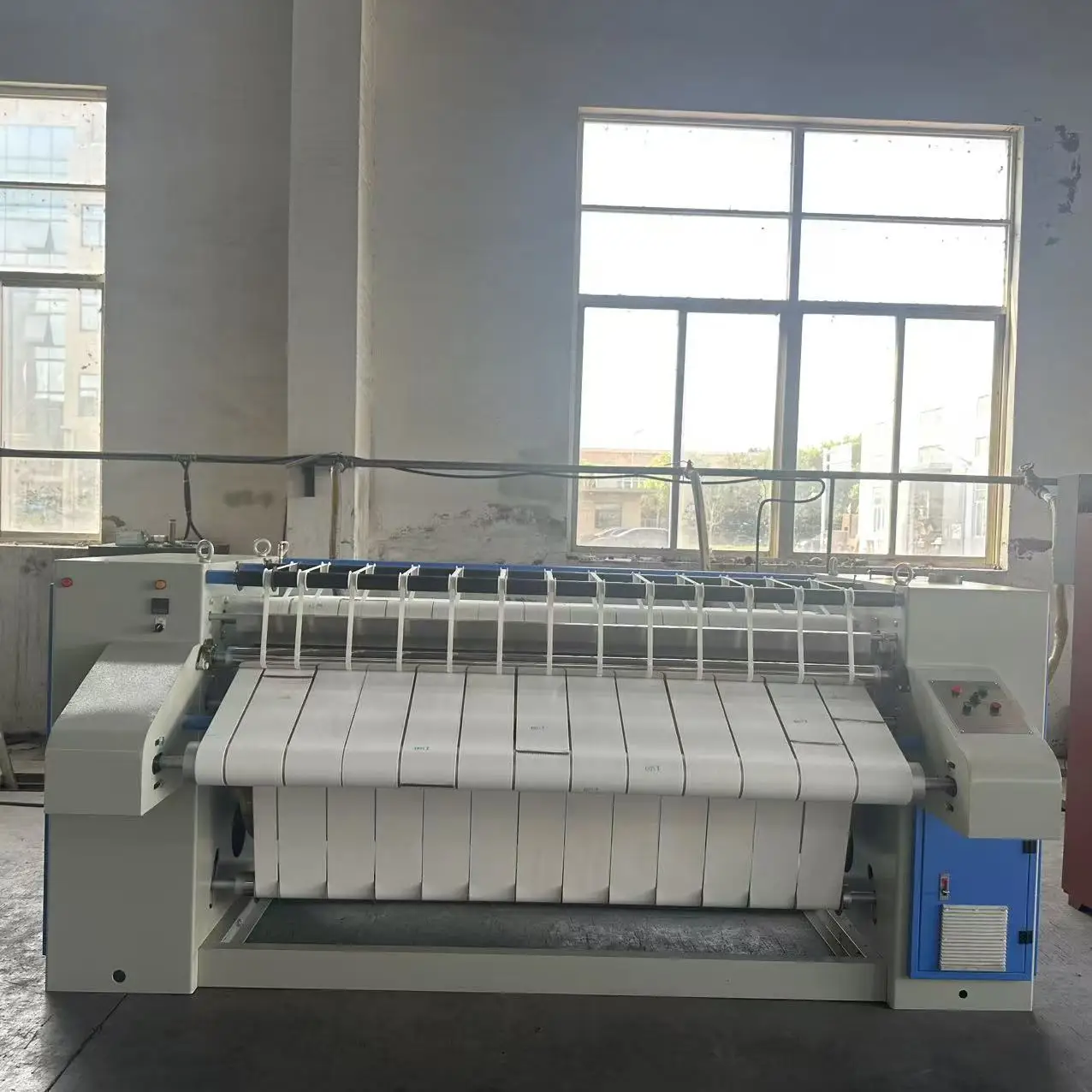 Commercial Big Steam Iron Flatwork Ironer 3 Meter Width Industrial Ironer Machine
