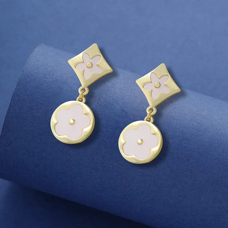 أقراط مبتكرة من خمس أوراق زهرة للنساء ، مجوهرات البرسيم للإناث ، هدية عيد ميلاد ، حفلة يومية ، مزاجية ، 3 ألوان ، جديدة #1