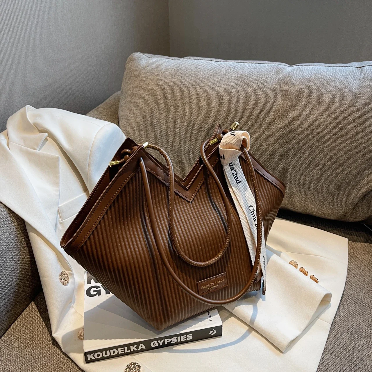 New Design Fashion Women Ladies Shoulder Bag Tote Bag Winter Texture Commuter Casual Retro Pure Colour Vertical Stripe Tote