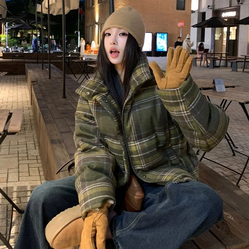 Jaket Wanita Musim Dingin Model Pendek Kerah Tegak Berbahan Fleece, Mantel Hangat, Atasan Tebal, Pakaian Katun Lembut nan Elegan