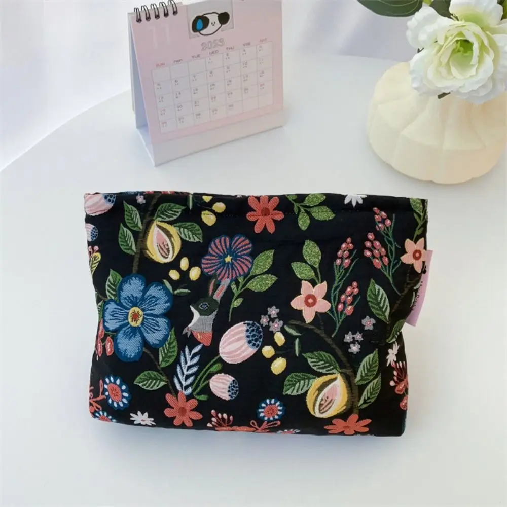 

Cute Canvas Embroidered Cosmetic Bag Korean Style Zipper Jacquard Storage Bag Large Capacity Clutch Portable Makeup Bag Student