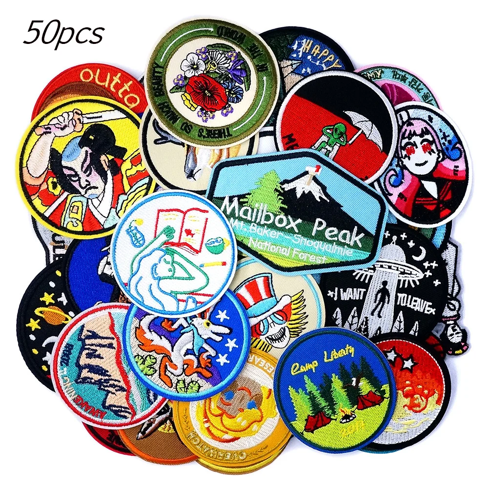 50Pcs/Lot Alien Camper Wolf Patches Cloth Embroidered Applique Sewing Clothes Accessories Apparel Supplies Patch Decoration