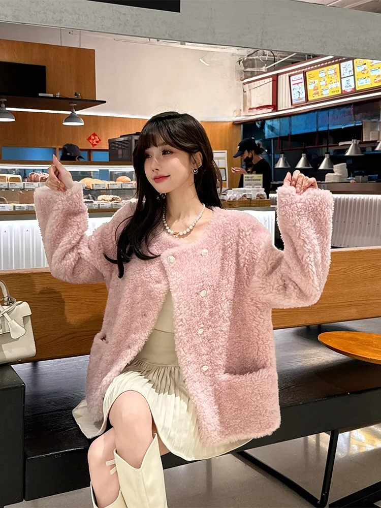 

Full Wool Melton Short Coat Lamb Fur Integrated Female Outerwear Korean Style round Neck Three Button Casual Fashion