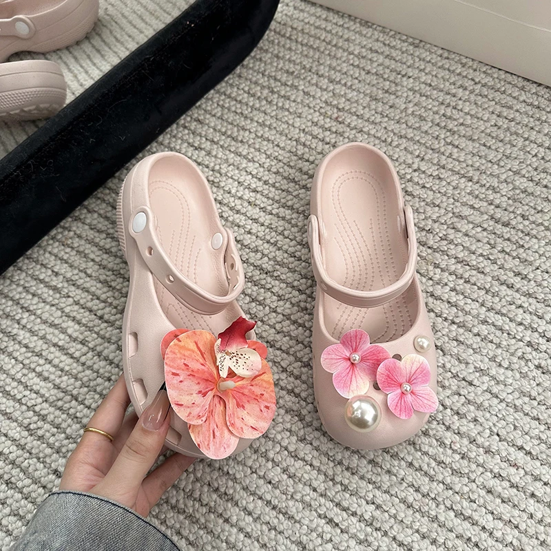 2026 Women's Sandals Three-dimensional Flower Sandals Hole Shoes Slippers Garden Comfortable Breathable and Cute Beach Shoes