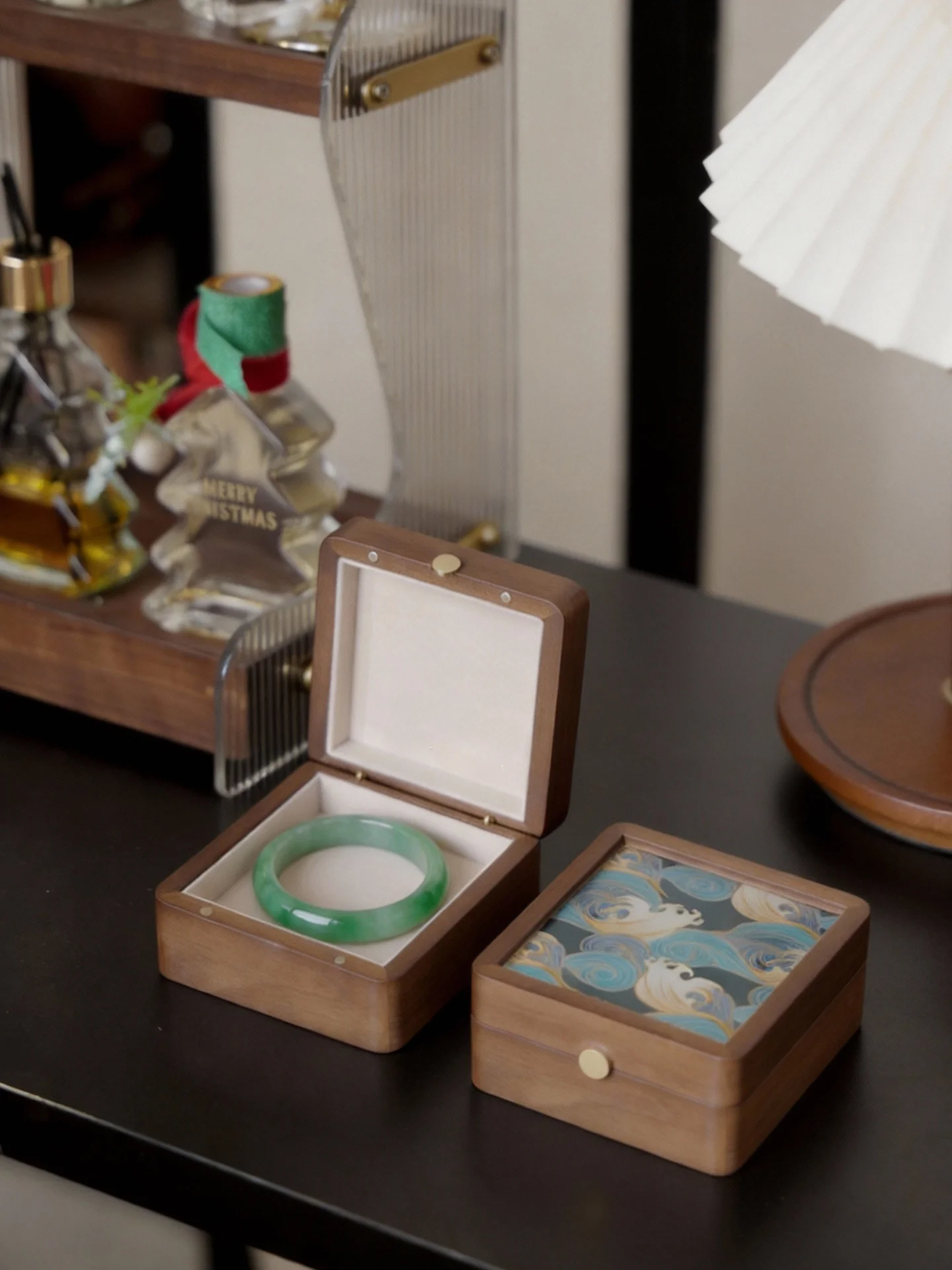 

High-End Wooden Travel Jewelry Storage Box Bracelet Display Case Turquoise Jade Creative Hand-Painted Illustration Decor