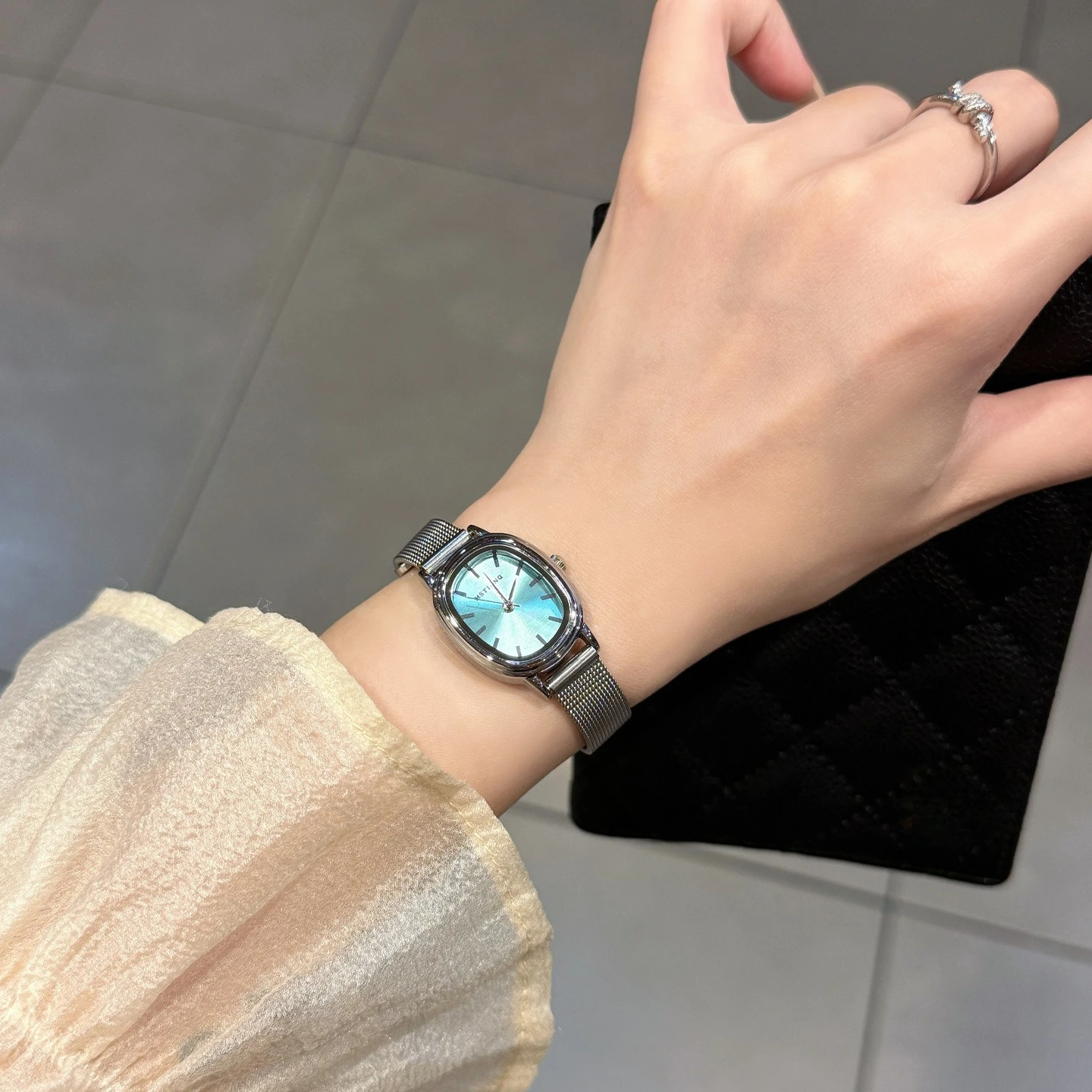 

Luxury Small Oval Dial Green Watch Simple Stainless Steel Ladies Wristwatches Brand Women Gift Quartz Watch Dropshipping Relógio