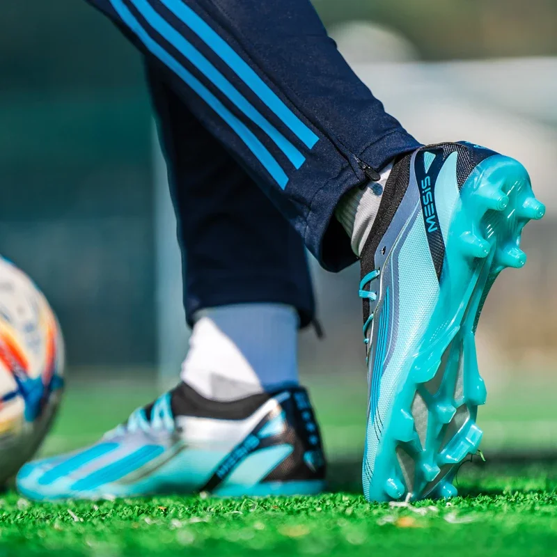 High Quality Ultralight Mens Soccer Shoes Non-Slip Turf Soccer Cleats for Kids TF/FG Training Football Boots Chuteira Campo
