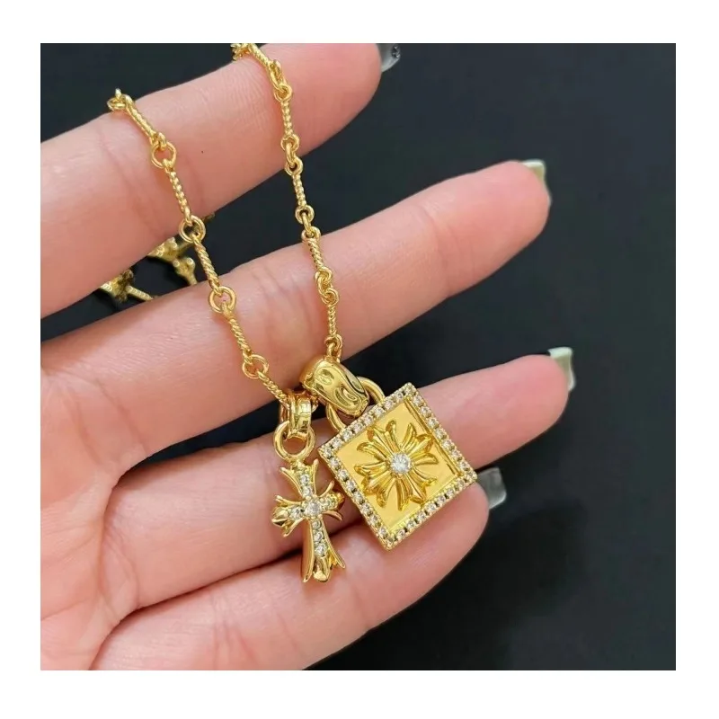

Chaoxuan Square Brand Pendant, Cross Necklace, Women's Light Luxury Niche Style Collarbone Gold Chain, Neck Chain.