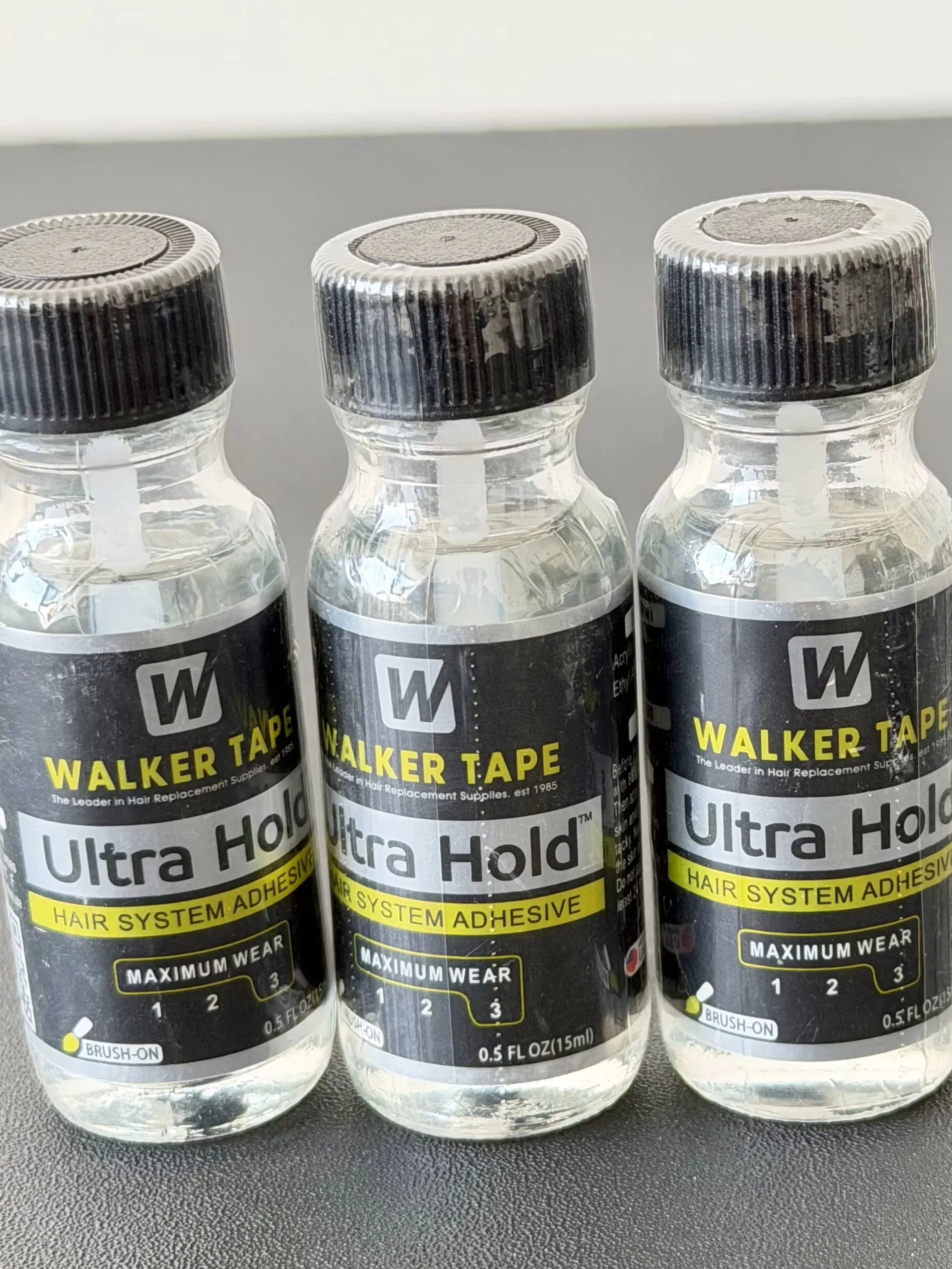 Ultra Hold Lace Wig Glue 3.4oz/101ml / 0.5oz/15ml Walker Tape Haarsystem-Klebstoff Starker wasserfester Kleber für Toupets und Haarteile – Detail 1
