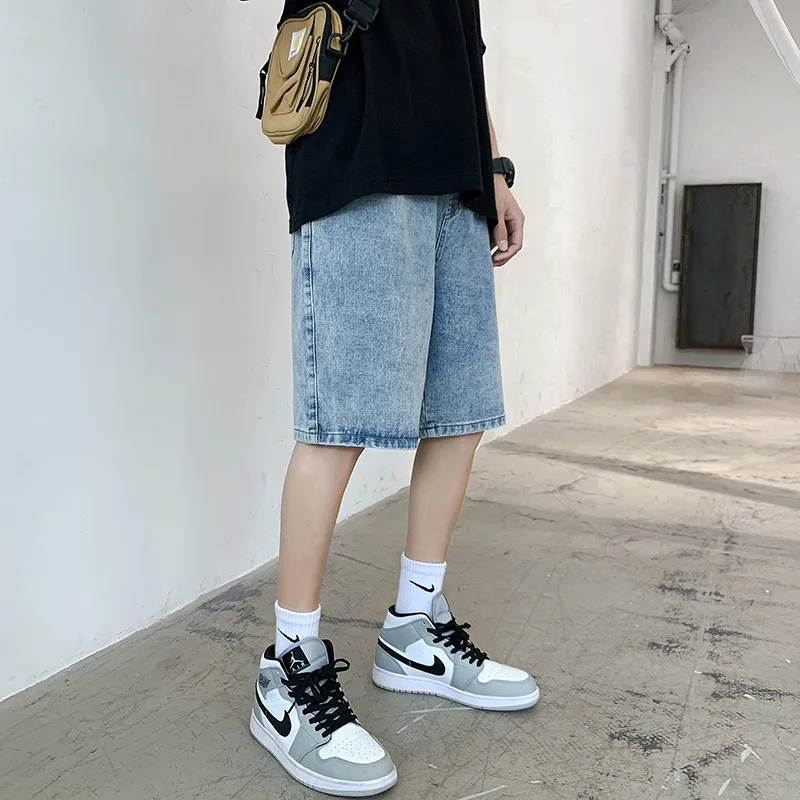 

Men's Summer Denim Shorts Elastic Waist Light Color Loose Straight Leg 5 Inch Casual Breathable Shorts