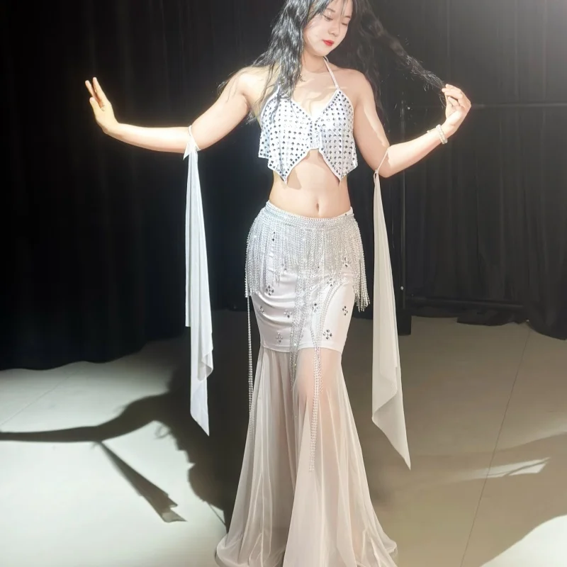 

Новый костюм для танца живота, усовершенствованный топ с бриллиантами + рукава + сексуальная юбка «рыбий хвост», комплект одежды для соревнований по восточному танцам