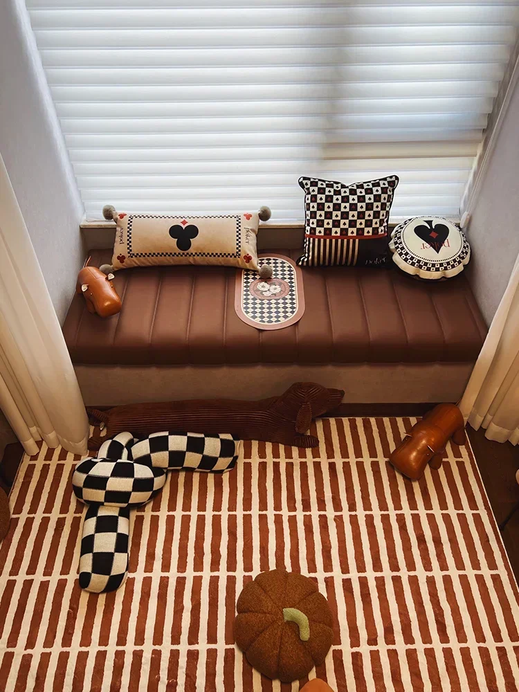 

Minimalist Brown Plaid Carpet Geometric Art Decorative Rug Large Size Luxurious Living Room Carpets Comfortable Soft Bedroom Rug