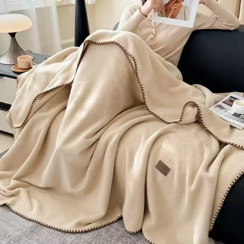 الفاخرة الصلبة المخملية الفانيلا بطانية شتاء دافئ لينة رقيق أريكة تتحول لسرير رمي متعددة الوظائف شال للمنزل عنبر قيلولة ديكور