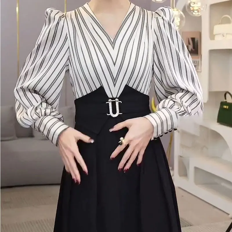 Office Lady Striped Spliced A-Line Waist Dresses Spring Autumn Elegant V-Neck Fake Two Pieces Female Stylish Pleated Midi Dress