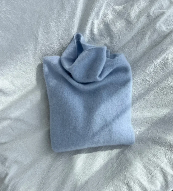 Mist blue