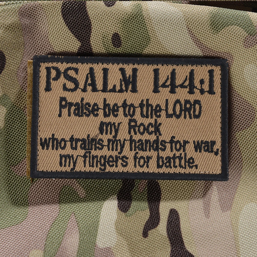 Tactical Psalm 144:1 Patch Christian Bible Verse Combat Badge Embroidered Applique Fastener Hook Loop Emblem for Cloth Backpack