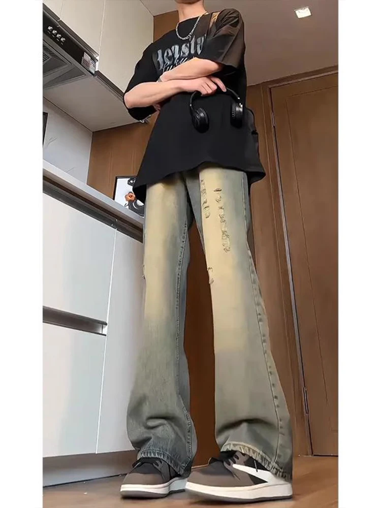 

Мужские джинсы в стиле ретро, с эффектом потертости, прямые брюки-клеш, модный бренд, стильный дизайн.