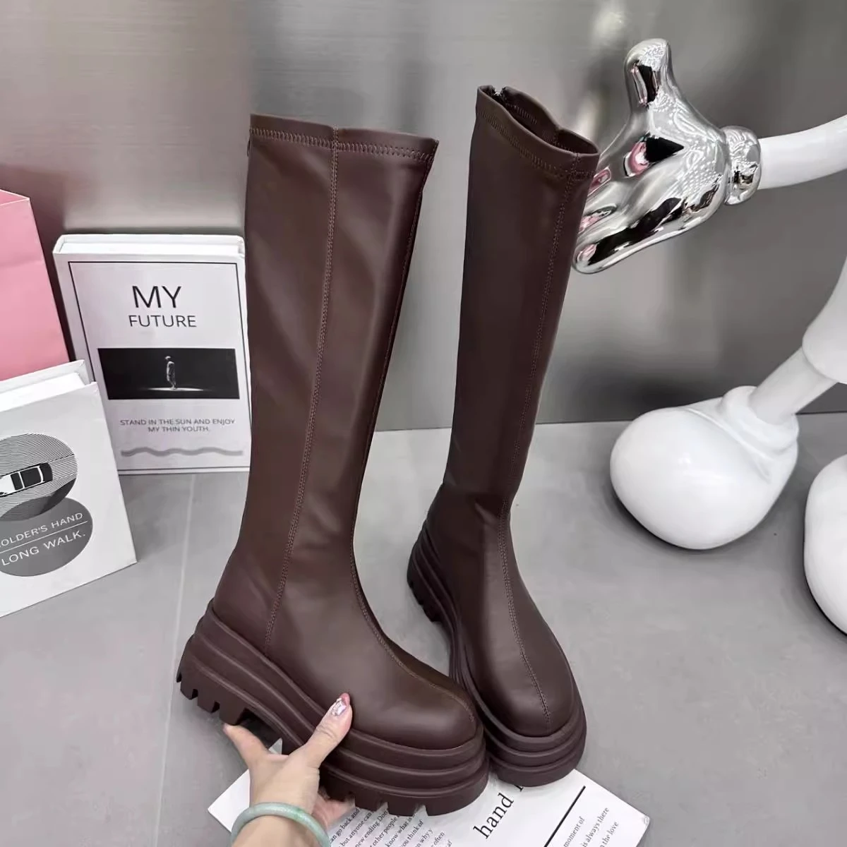 

Women's Knight Riding Boots with Back Zipper Elegant Knee High Flat Platform Boots Winter Plush Lined Long Booties