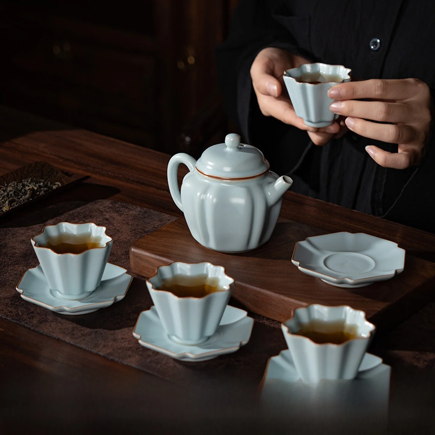 

Ruyao Ceramics Tea Set for Home Living Room Gongfu Tea Brewing Ceramic Tea Pot with Tea Cups And Coasters Business Gifts