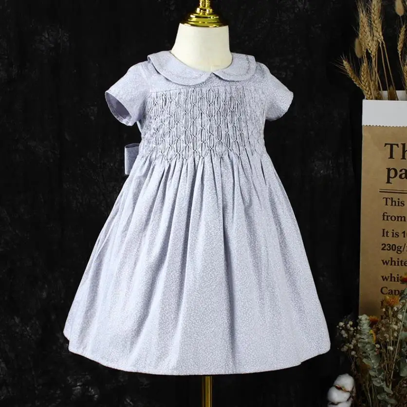 

Baby Girl Smocked Infant Smock Flower Print Frock Children Spanish Boutique Clothes Toddler Handmade Smocking Dresses A1336