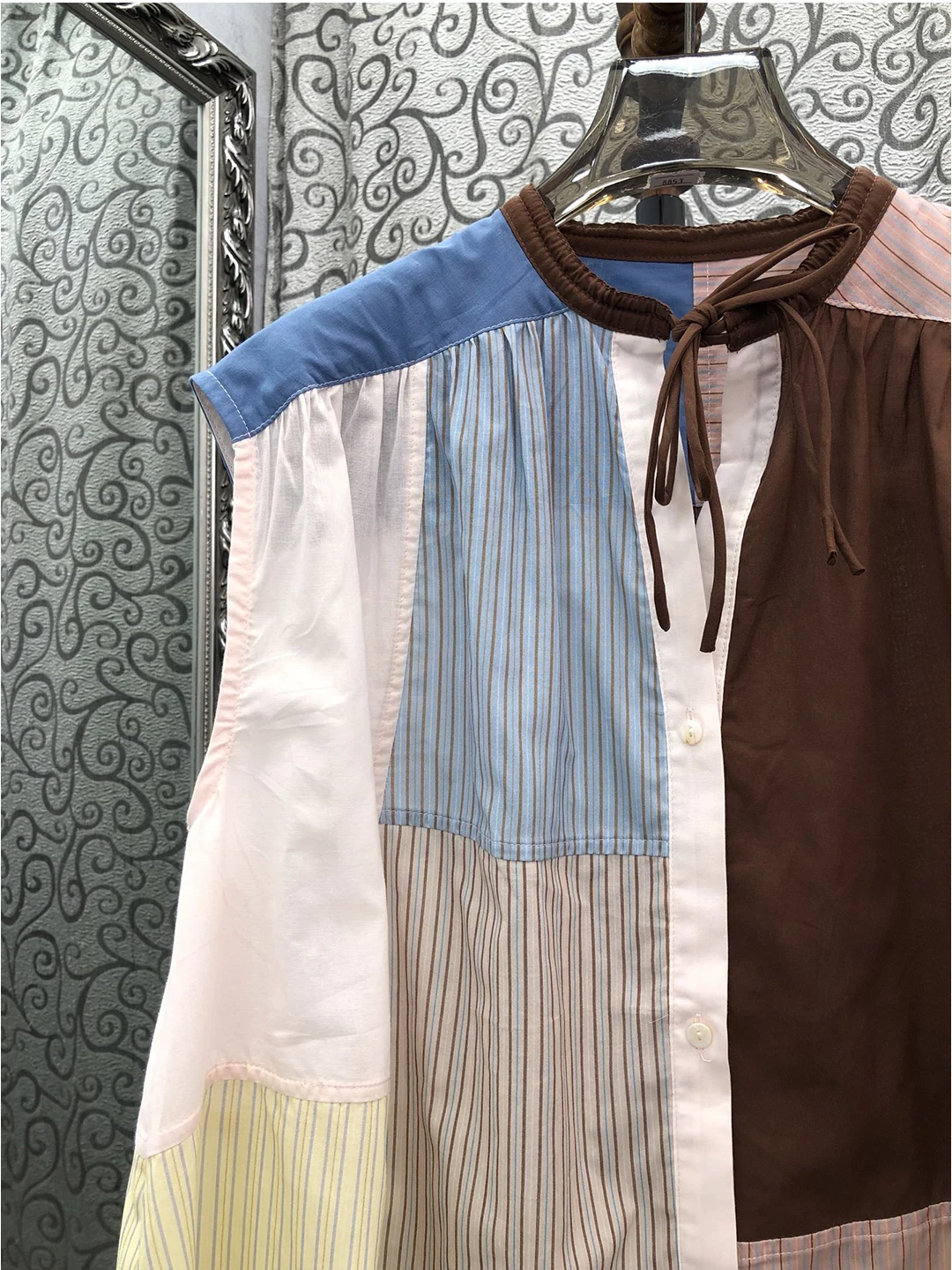 Chaleco sin mangas holgado con - Street Fashion Of Milan reseña y precio
