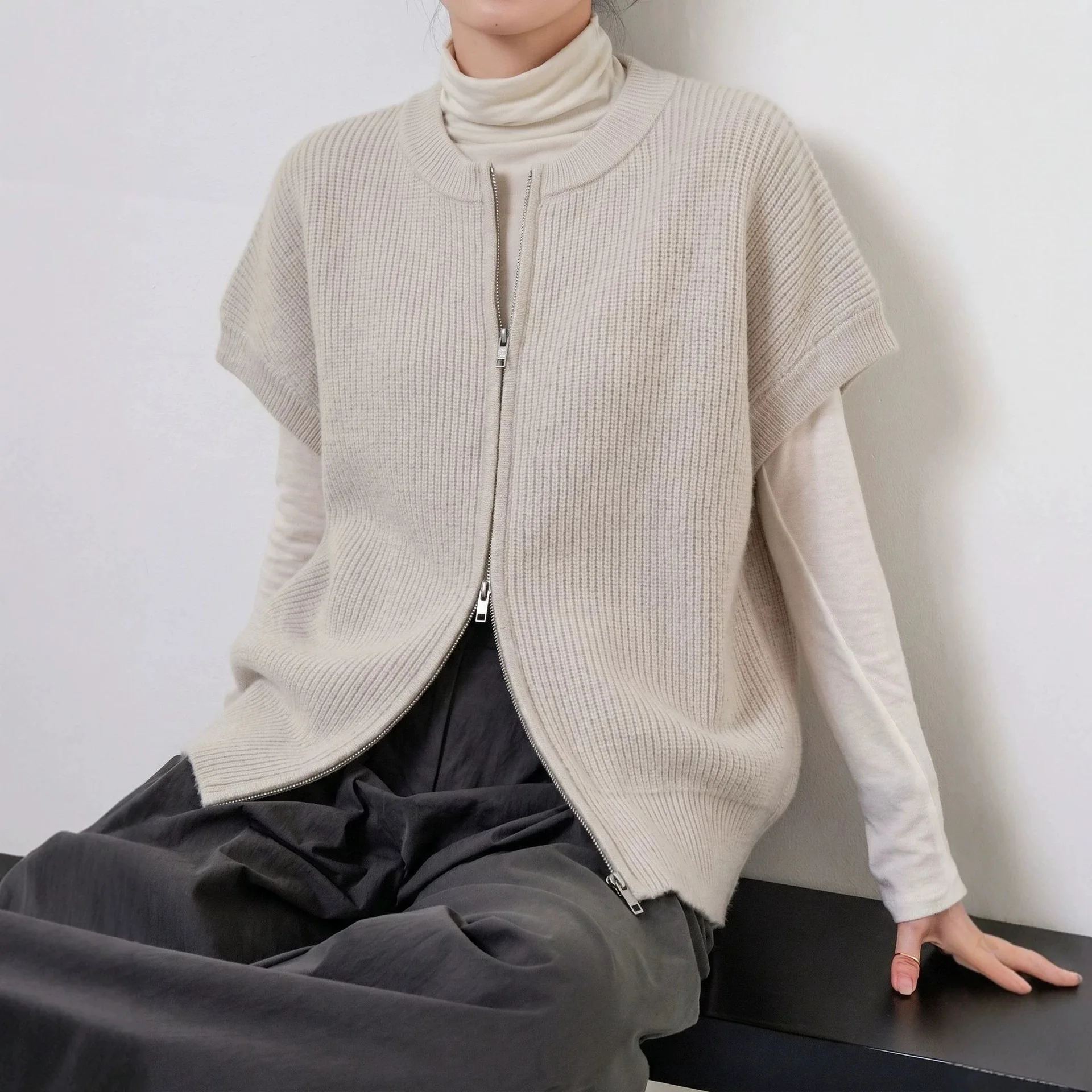 Women Sweater Vest Knitted V Neck Short Sleeve Vests Vintage Jumpers Y2k Streetwear Elegant Splice Knit Autumn Winter 2026