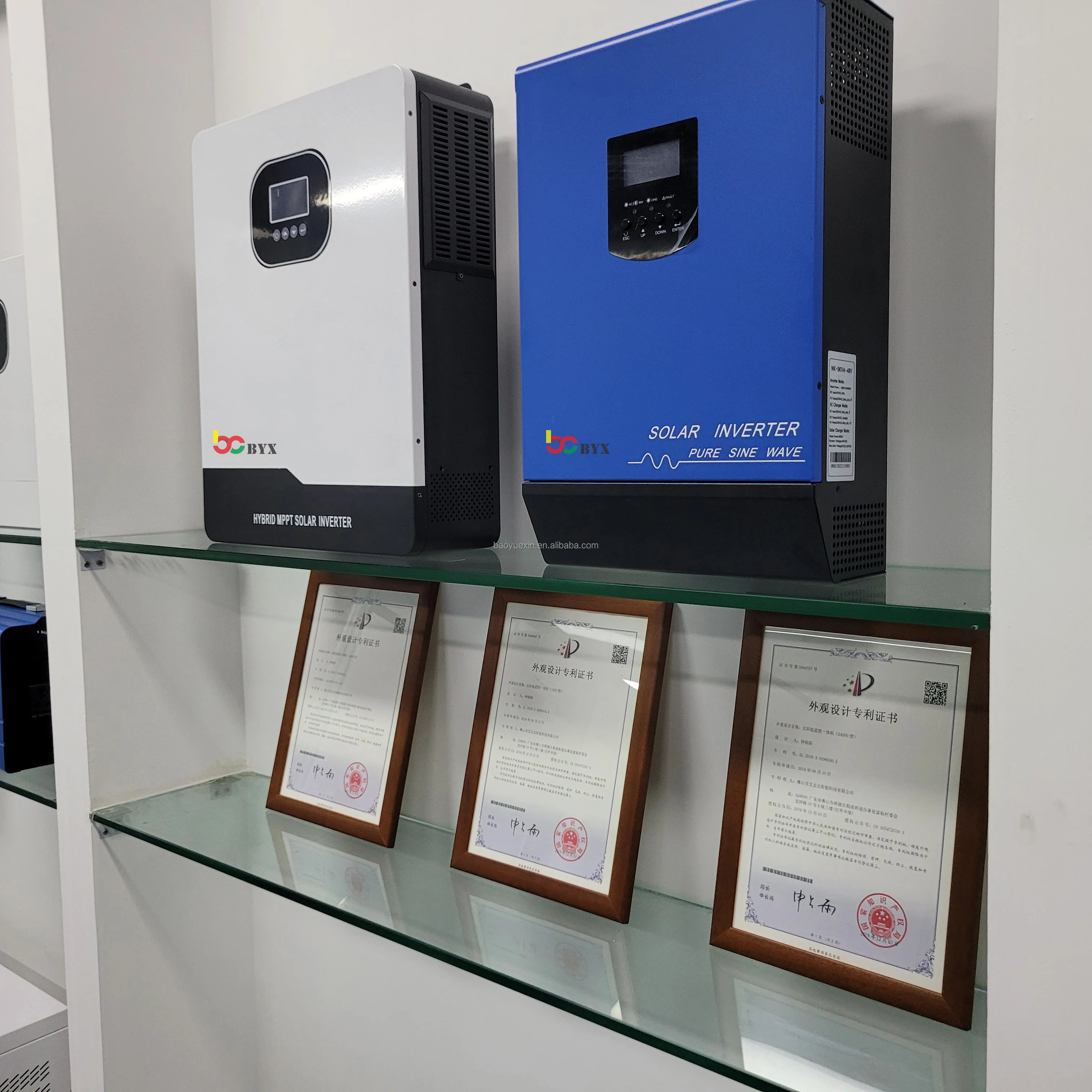 3.6KVA 3.6 KW 5KVA 5KW العاكس للطاقة الشمسية 24V 48V الشمسية الهجين العاكس موجة جيبية نقية خارج الشبكة العاكس للنظام الشمسي