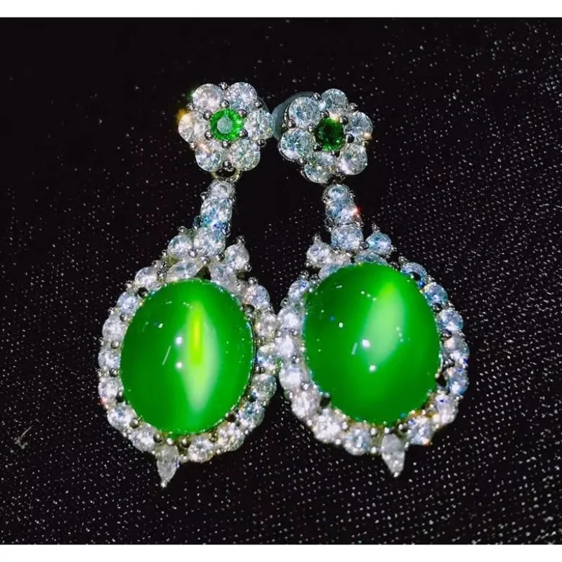 

ice egg surface stud earrings light luxury antique style with Internet celebrities sweet style personality generous ve