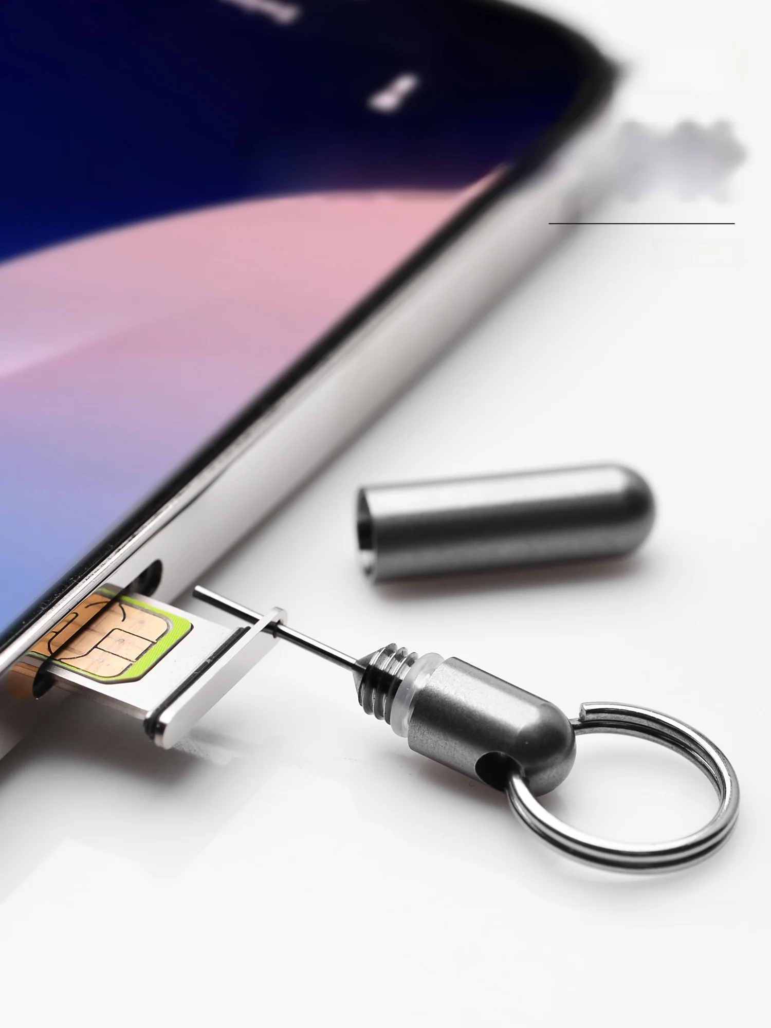 Portable Titanium Alloy SIM Card Removal Tool Keychain Mobile Phone E-Tool Creative Gift Storage Handy Multifunctional Keychain