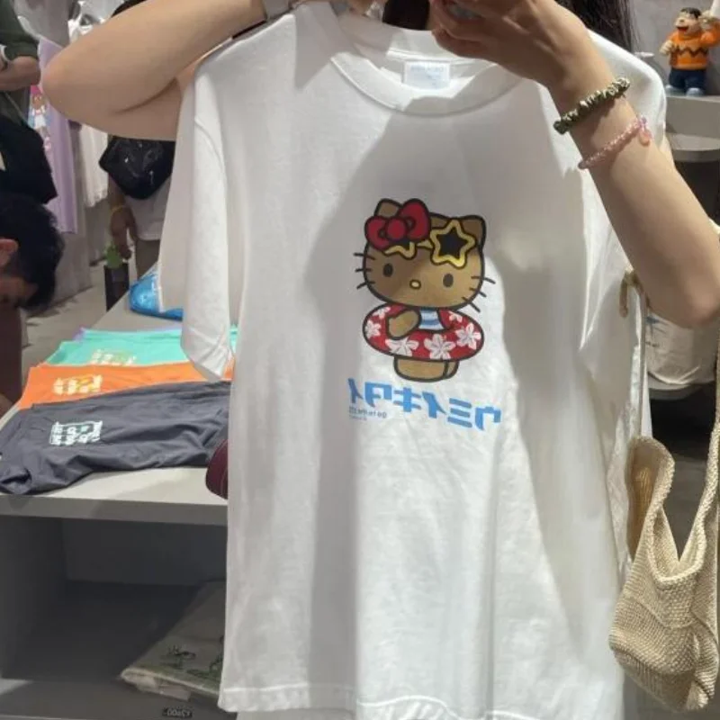 

Новая футболка Sanrio Hello Kitty с короткими рукавами, женская летняя модная футболка с мультяшным рисунком, модная крутая футболка в уличном стиле с графическим принтом Kawaii для девочек