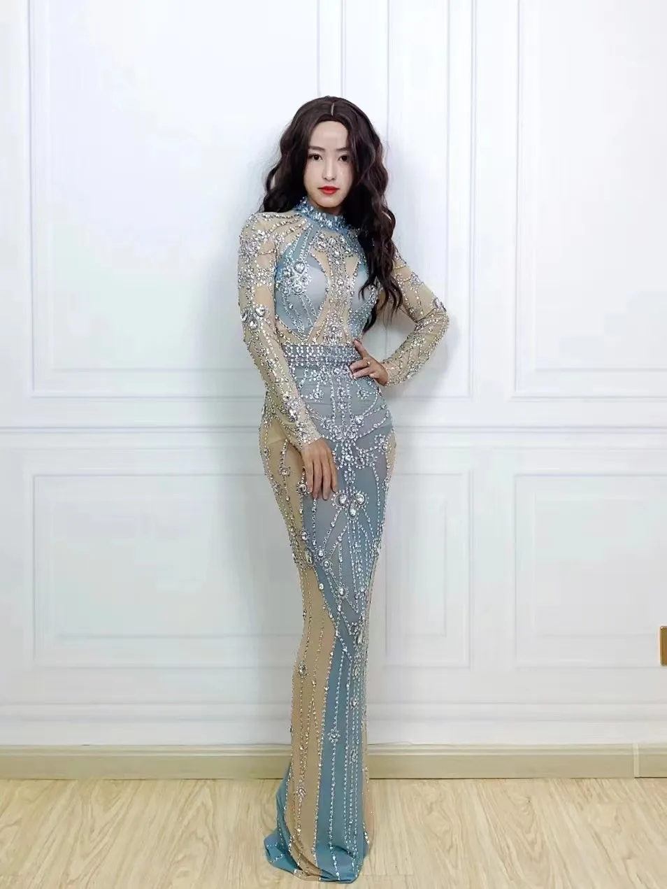 

Shiny Rhinestones Evening Dress Women Party Celebrate Dresses Birthday Wedding Outfit Stage Catwalk Costume Festival Wear XS7057