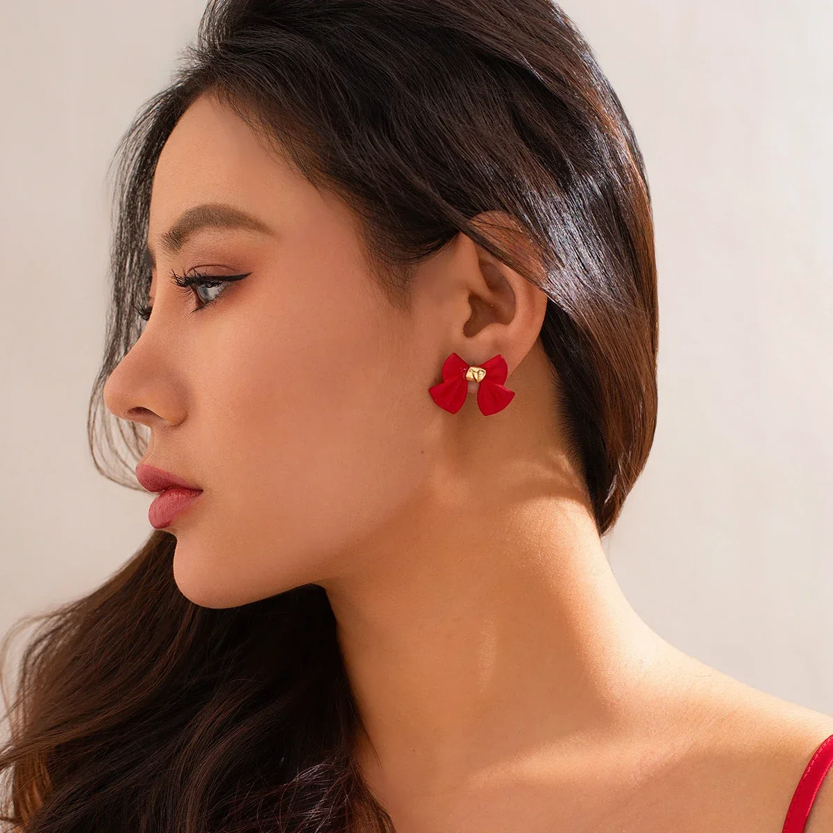 

Y2K Red Bowknot Shape Charm Stud Earrings for Women Metal Cute Girls Piercing Earring Ladies Jewelry Wedding Accessories