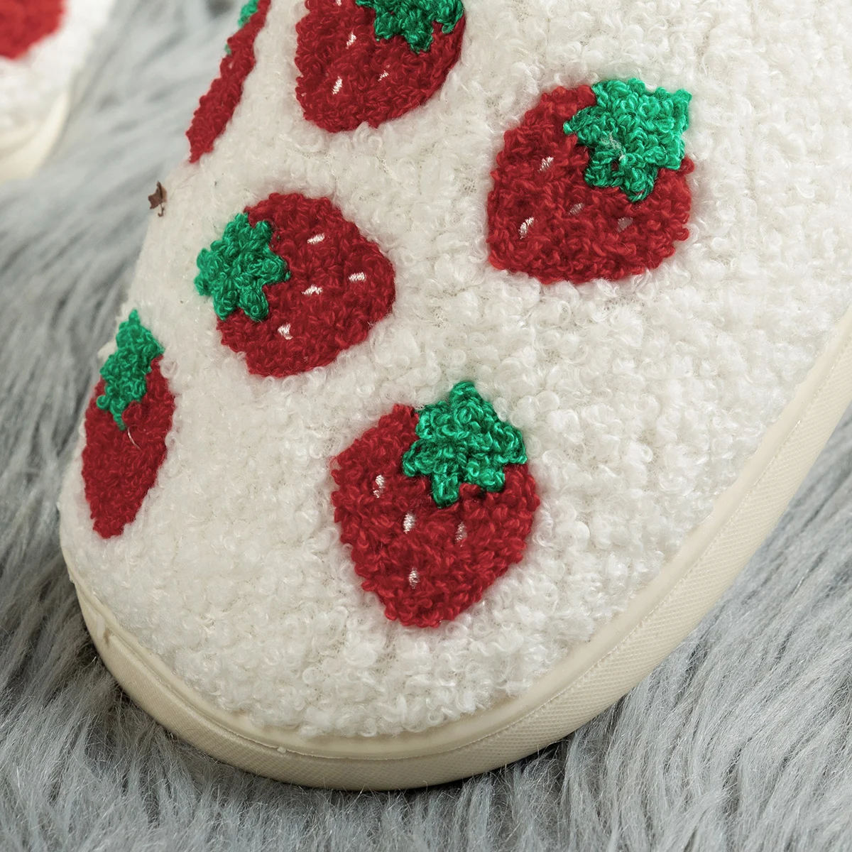 Fruit Strawberry Cartoon Pattern Bedroom Women's Leisure Slippers Soft Sole Cute Winter Warm Indoor Comfy Girl Plush Home Shoes