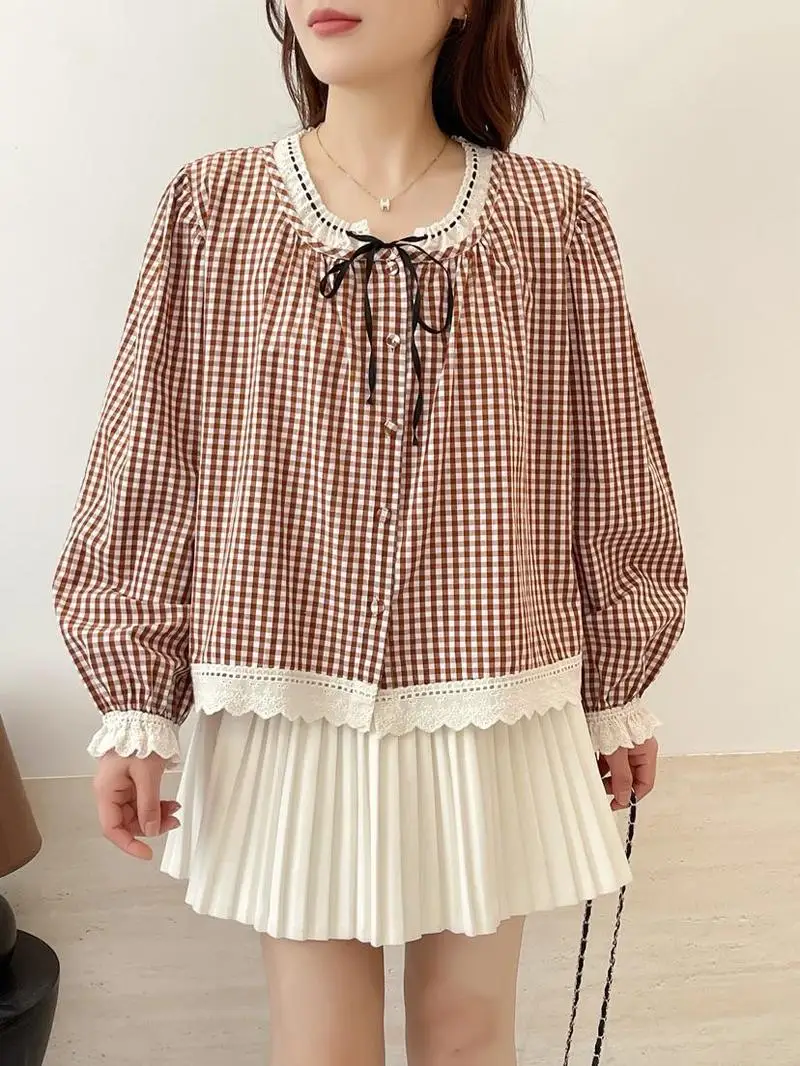 Neues 2025, Winter-Baumwoll-Langarmshirt, Damen-O-Ausschnitt, karierte Spitze, Patchwork, Mori Girl French OL Vintage, lockere Bluse T5N790CC