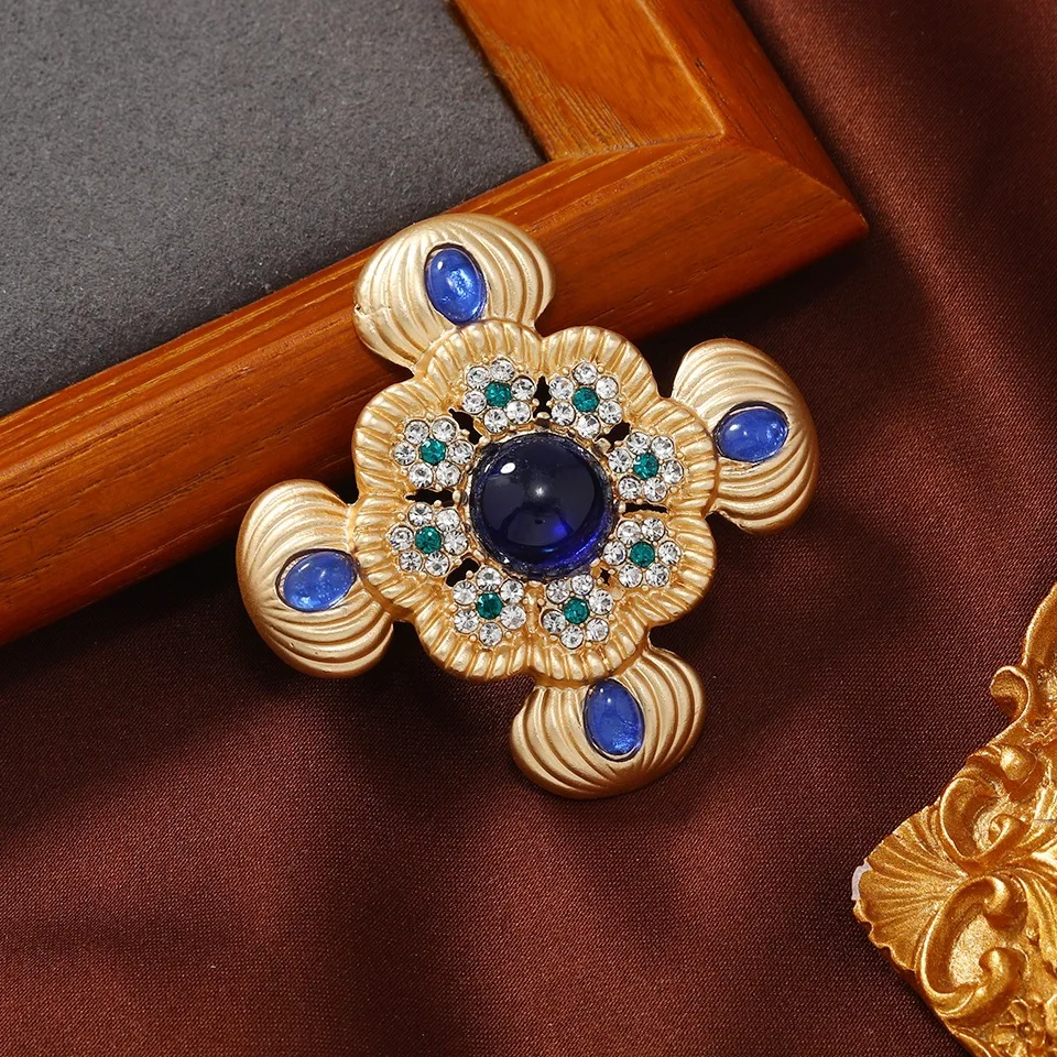 Vintage Medieval Baroque Drop Glaze Rhinestone Cross Brooch Fashion Zircon Classical Corsage Coat Collar Brooches for Women