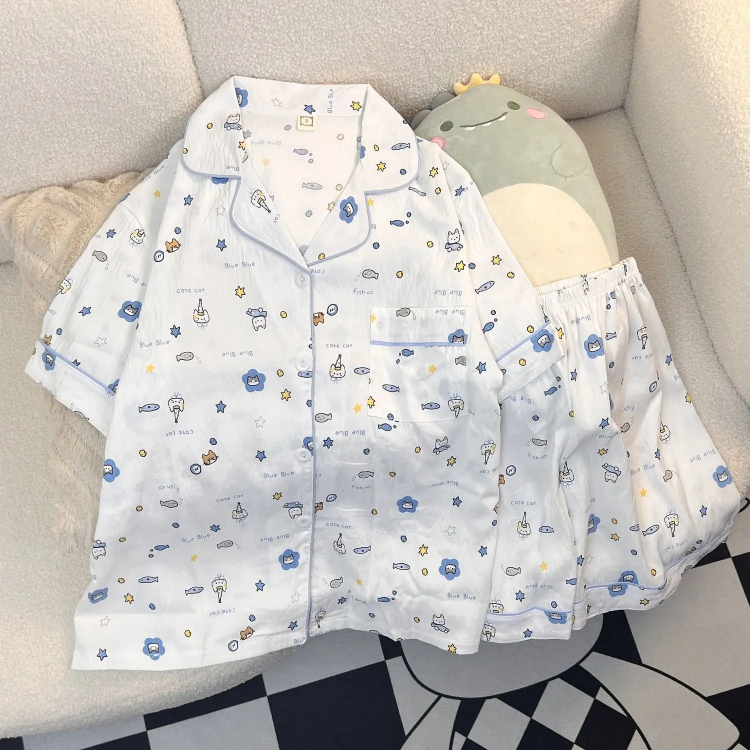 

Женская летняя пижама с коротким рукавом и принтом мультяшных рыбок, тонкий комплект из двух предметов в западном стиле, для девушек и студенток, для сна и дома