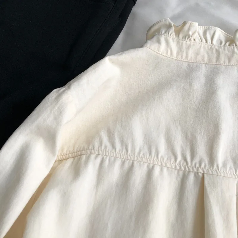 خمر القطن الأزهار التطريز تكدرت طوق فضفاضة تناسب طويلة نفخة الأكمام قميص ريترو شيك الربيع بلوزة أنيقة أعلى N628