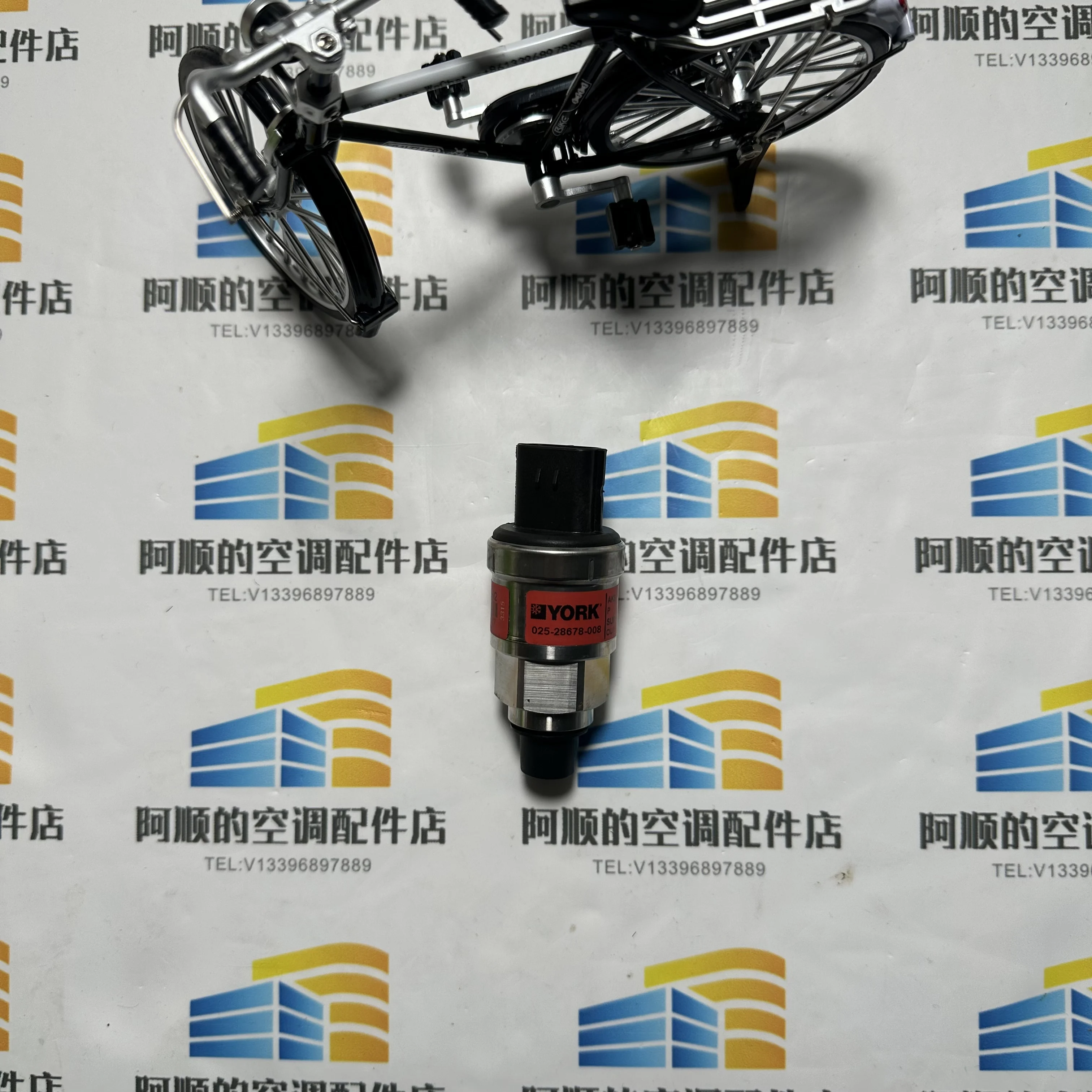 025-28678-008 Pressure Sensor for Industrial Use - Durable And Reliable Measurement Tool