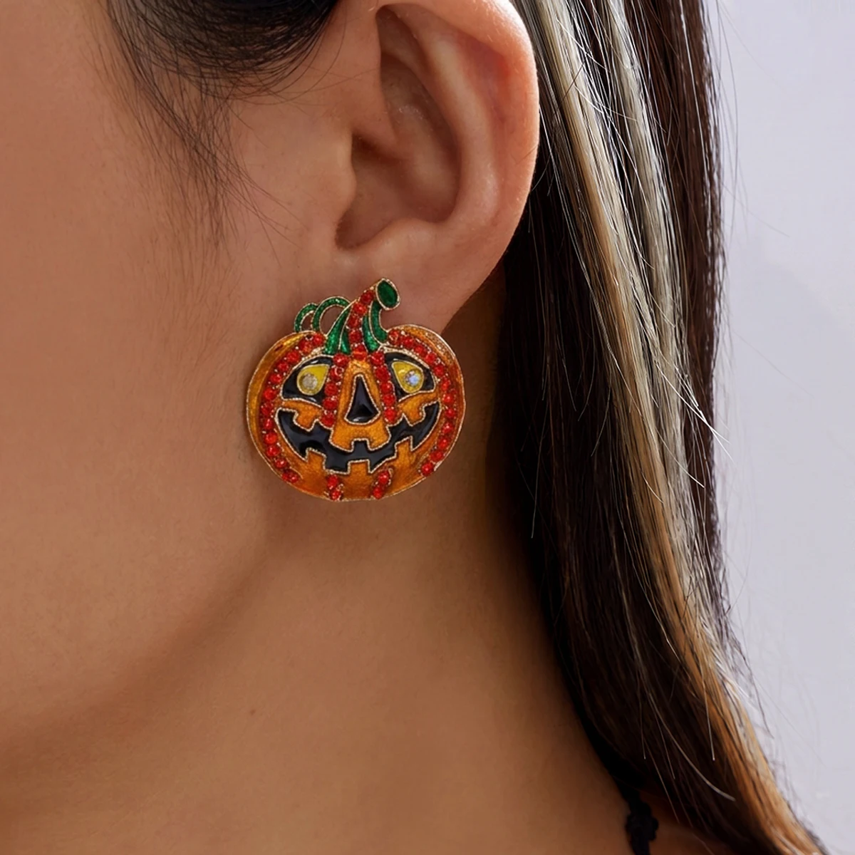 Asymmetrische Kürbis-Geister-Ohrstecker für Damen, Halloween-Emaille-Geister-Einkaufstaschen-Form-Hängeohrringe, Festival-Cosplay-Schmuck – Detail 4
