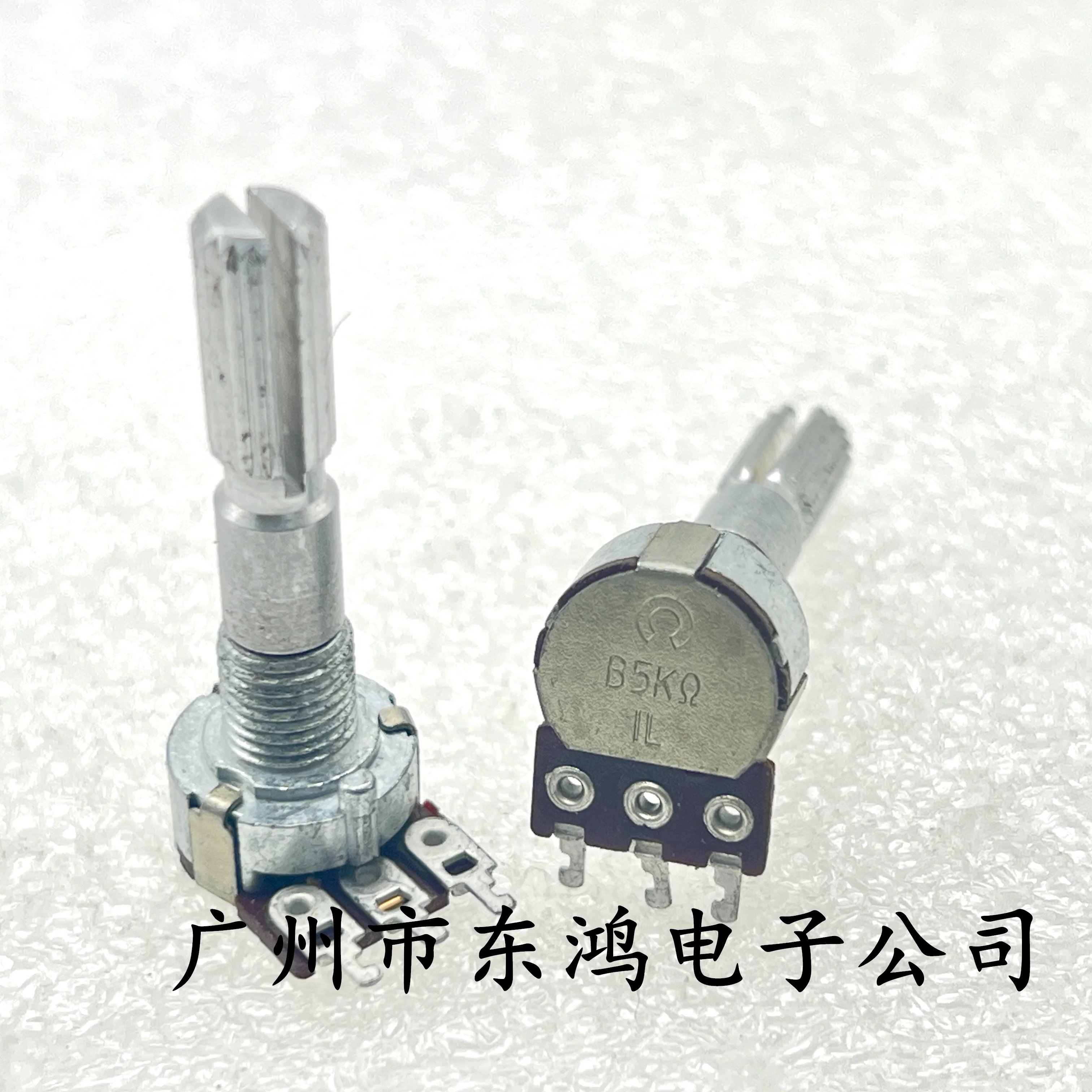1 PCS 12 potentiometer with 3 pins B5K axis length of 30mm