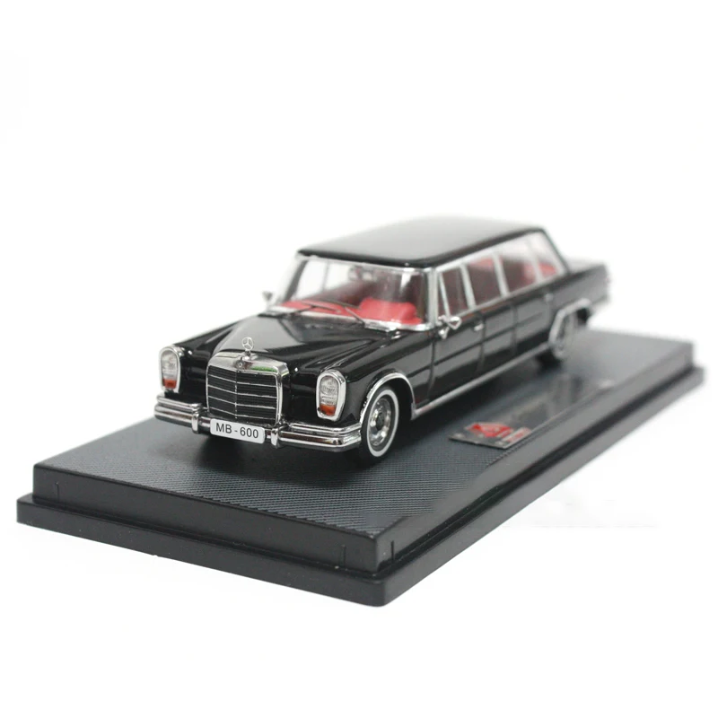 Diecast 1:64 Scale Pullman 600 W100 Car Model Alloy Die-Cast & Toys Vehicle Adult Fans Collectible Gift Souvenir Display