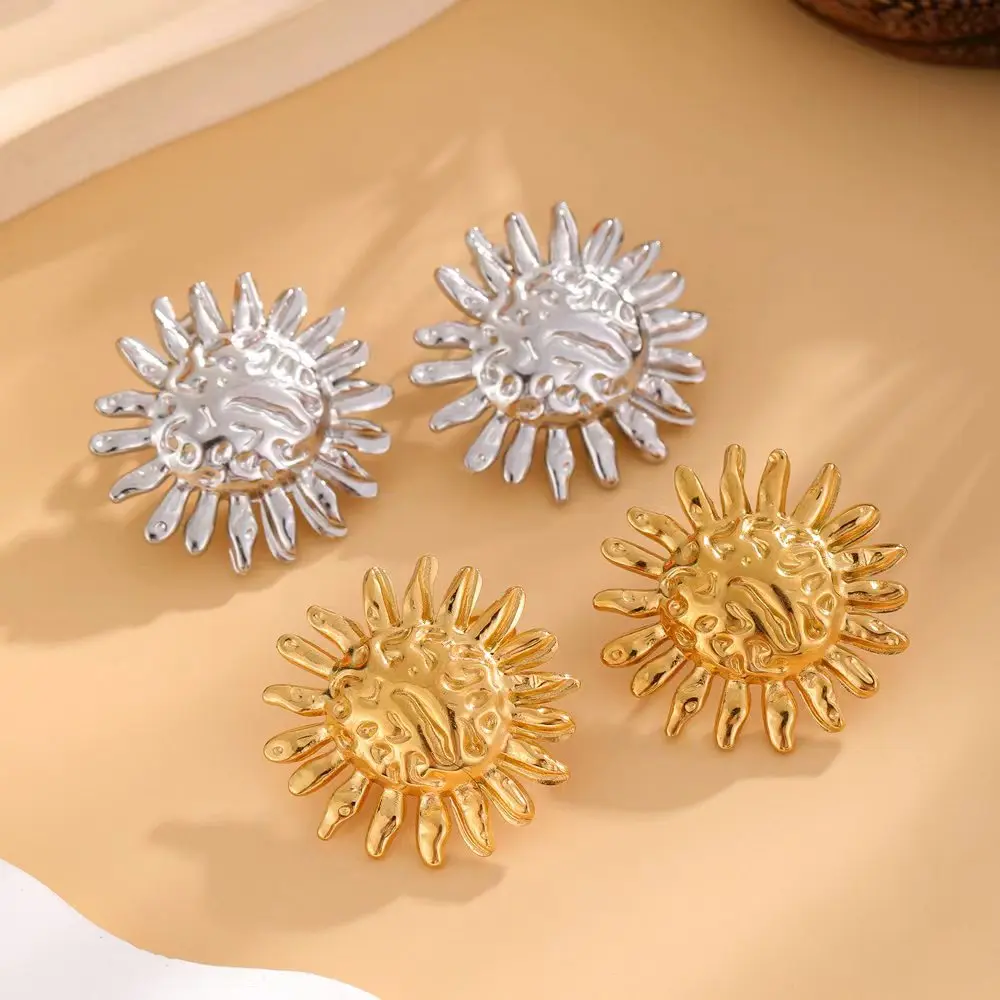 New stainless steel sunflower earrings design luxury, delicate, fashionable, versatile women\'s birthday party gifts