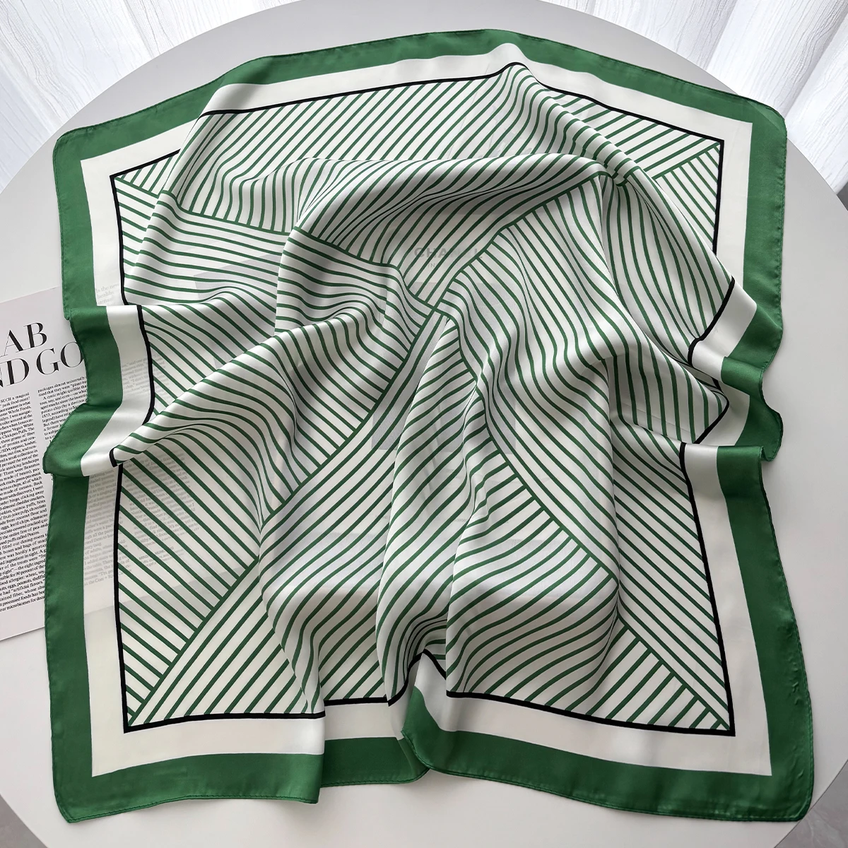 Écharpe imprimée de luxe pour femmes, sac élégant, ruban, bandeau pour dames, foulards de cou floraux, foulard, Bandanas pour voyage à la plage