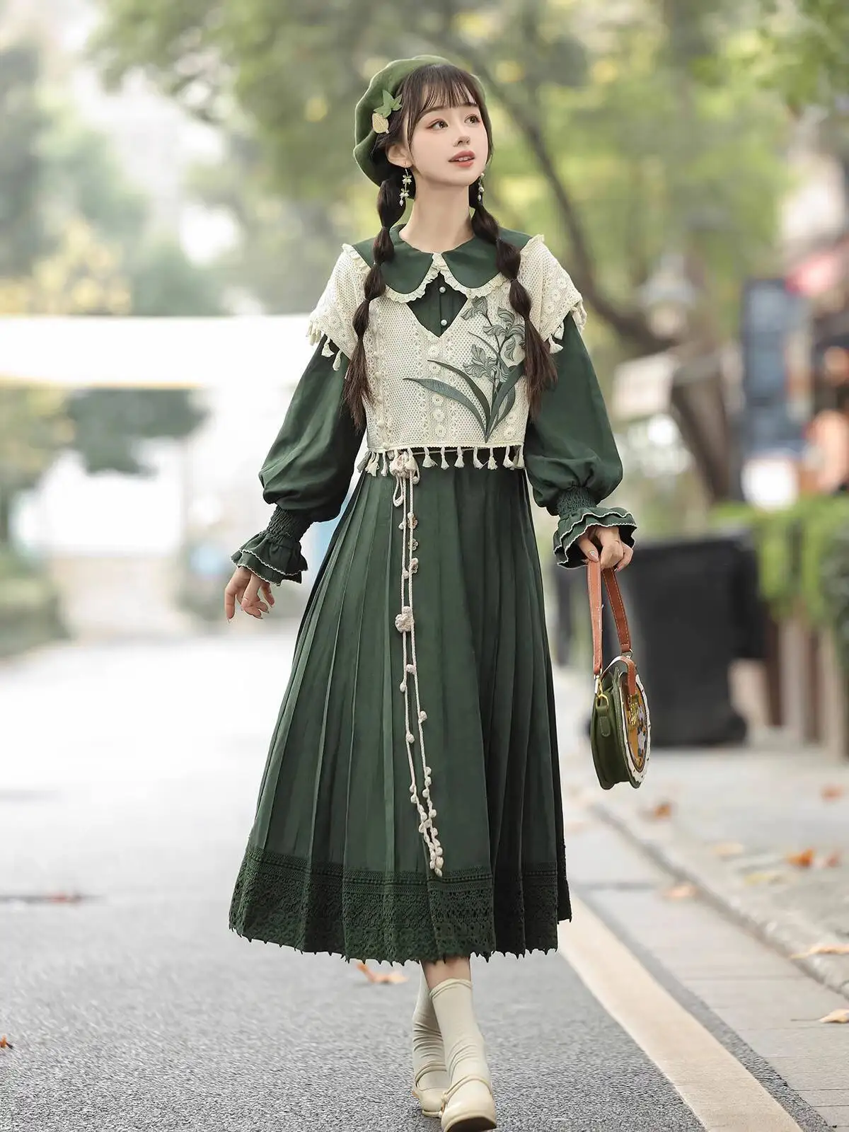 New Chinese Style Vintage Green Lolita Dress Set With Fluffy Sleeves Improve Hanfu Women Han Elements Daily Embroidery Waistcoat - view 3